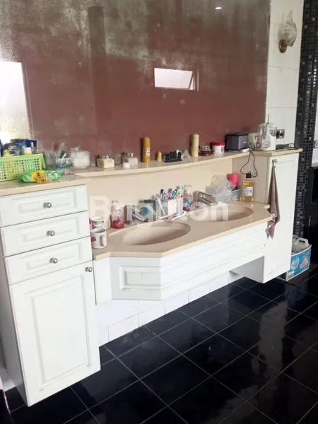 image RUMAH 3 LANTAI VILA TAMAN MERUYA (7)