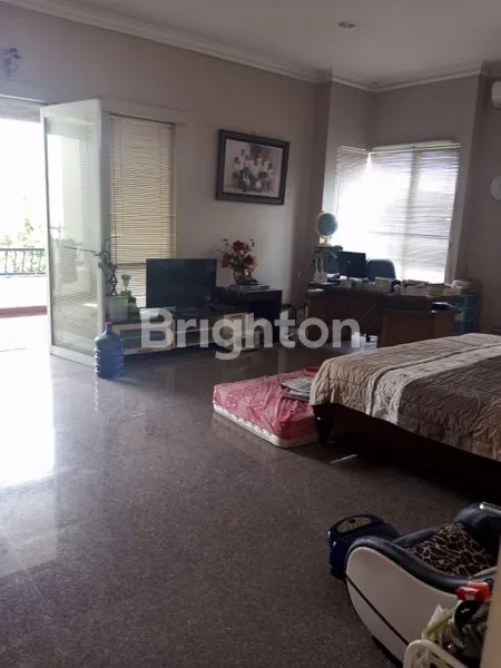 image RUMAH 3 LANTAI VILA TAMAN MERUYA (8)