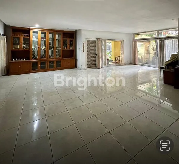 image RUMAH 1,5 LANTAI DENGAN LOKASI STRATEGIS DALAM AREA KUNINGAN JAYA MANDALA, JAKARTA SELATAN (3)