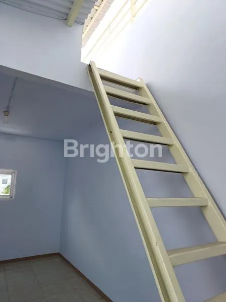 image RUMAH 2.5 LANTAI DI PERUMAHAN BEJI BATU MALANG DIJUAL MURAH (7)