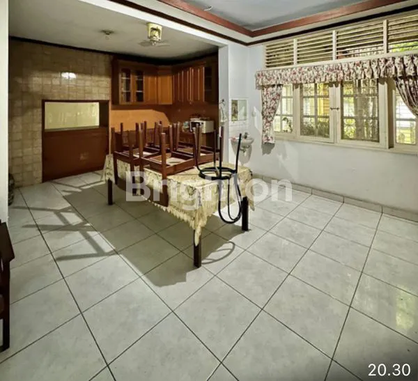 image RUMAH 1,5 LANTAI DENGAN LOKASI STRATEGIS DALAM AREA KUNINGAN JAYA MANDALA, JAKARTA SELATAN (5)