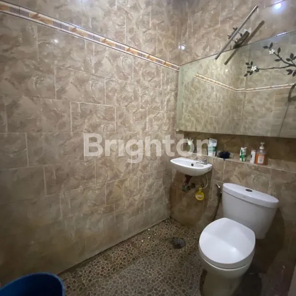 image RUMAH 2,5 LANTAI DI JL DANAU LIMBOTO (6)