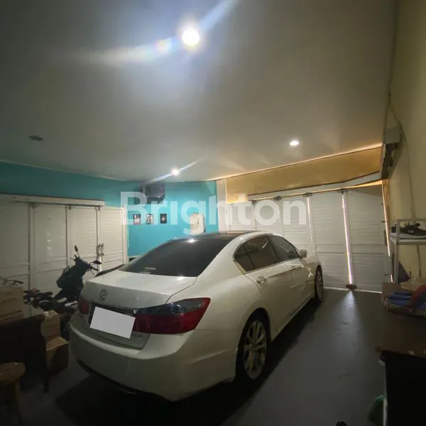 image RUMAH 2,5 LANTAI DI JL DANAU LIMBOTO (8)