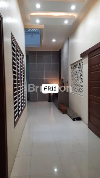 image RUMAH LUXURY SULTAN 2 LANTAI DI NGASEM KABUPATEN KEDIRI (5)