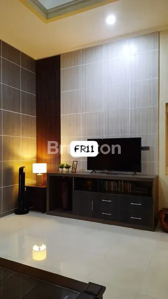 image RUMAH LUXURY SULTAN 2 LANTAI DI NGASEM KABUPATEN KEDIRI (6)
