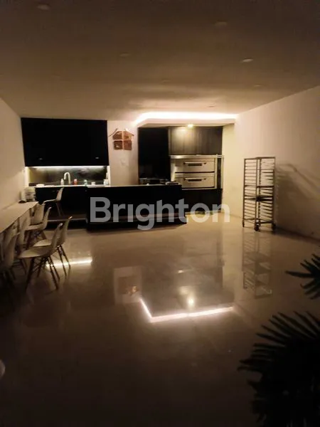 image GUDANG LUAS 1300M² DI RAYA BANGKINGAN (8)