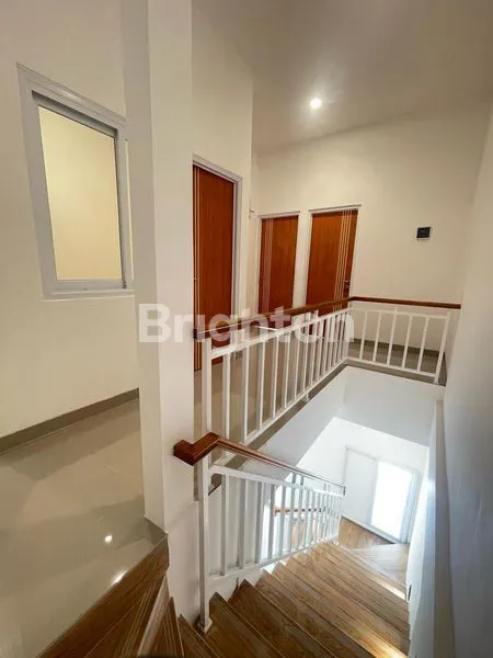 image RUMAH EKSKLUSIF SIAP HUNI DI PERUMAHAN TIMAH DEPOK – FASILITAS LENGKAP (4)