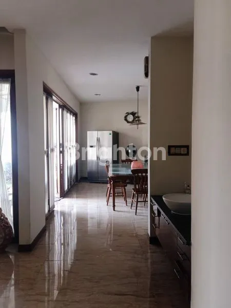image RUMAH 2 1/2 LANTAI CANTIK, ASRI DAN NYAMAN SIAP HUNI DI CIBUBUR (4)
