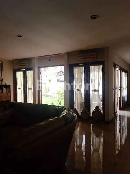 image RUMAH 2 1/2 LANTAI CANTIK, ASRI DAN NYAMAN SIAP HUNI DI CIBUBUR (5)