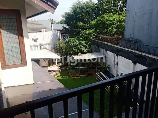 image RUMAH 2 1/2 LANTAI CANTIK, ASRI DAN NYAMAN SIAP HUNI DI CIBUBUR (7)