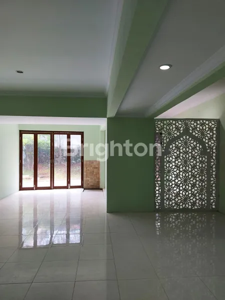 image RUMAH 2 LANTAI BARU RENOVASI POSISI HOOK DISCOVERY FIORE BINTARO JAYA (4)