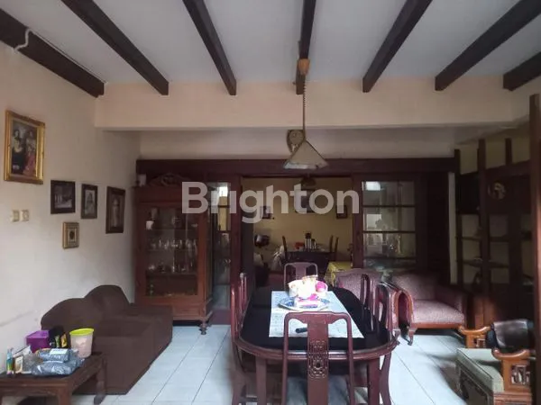 image RUMAH MEWAH TERAWAT DAERAH BUAH BATU (1)