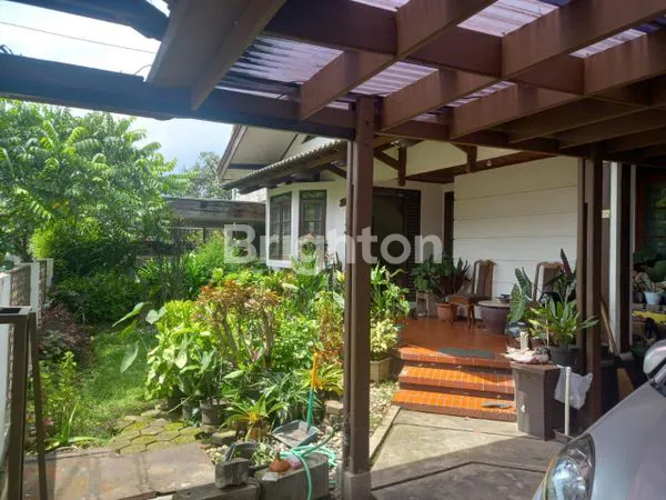 image RUMAH MEWAH TERAWAT DAERAH BUAH BATU (2)