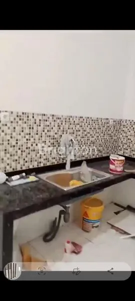 image DIJUAL RUMAH BARU 3 LANTAI PADEMANGAN (3)