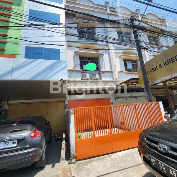 RUKO STRATEGIS 3 LANTAI