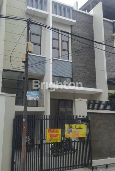 image RUMAH JELAMBAR 7 X 15 JAKARTA UTARA (1)