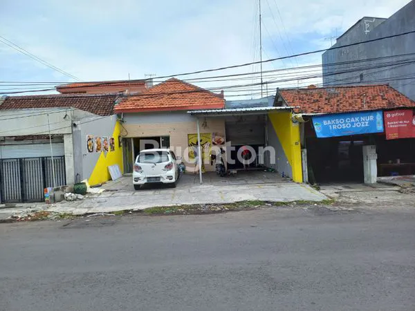 RUMAH DI SURABAYA - JAWA TIMUR