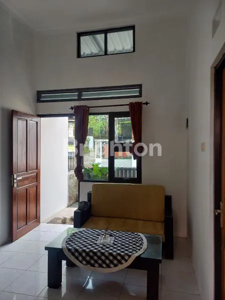 image HUNIAN SEJUK DAN NYAMAN DI PERUM TAMAN UNGARAN ASRI UNGARAN SEMARANG (4)