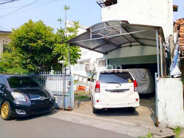 image RUMAH DURI KEPA POSISI HOOK HARGA DAMAI KEBON JERUK JAKARTA BARAT (1)