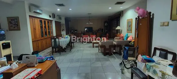 image RUMAH DI KEBAYORAN BARU (3)