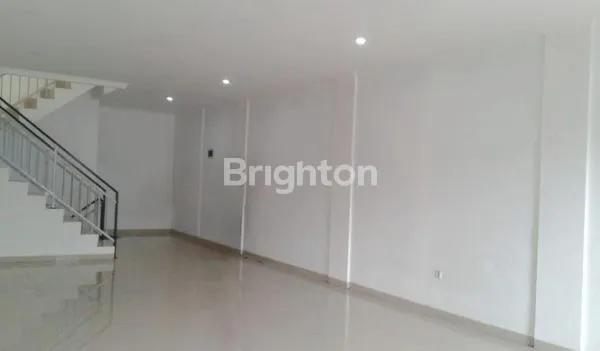 image DIJUAL CEPAT RUKO SIAP USAHA  5,4X14 JALAN 2 MOBIL HADAP SELATAN (2)