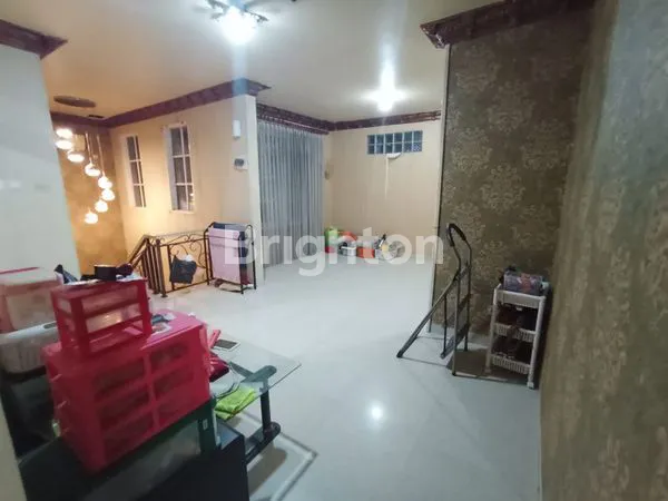 image RUMAH LUAS DIKAWASAN PERUMAHAN ELITE CIBUBUR (4)