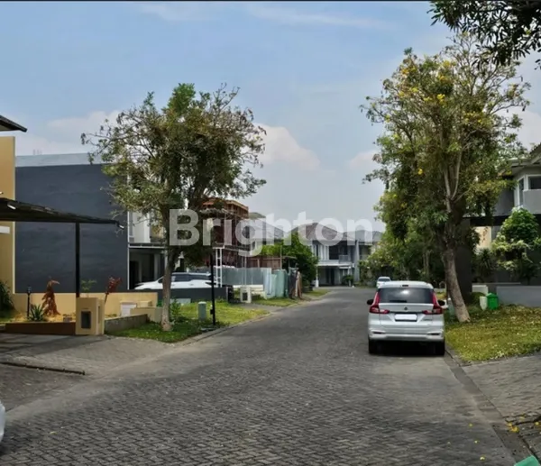 image RUMAH BARU RENOVASI BONUS FURNISH ROYAL RESIDENCE WIYUNG, SURABAYA (8)