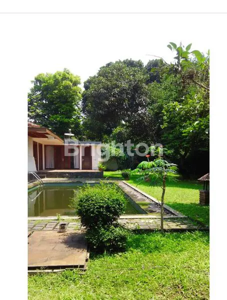 TANAH DAN BANGUNAN  LAMA BUTUH RENOVASI  LOKASI ELITE DAN NYAMAN AREA RANCABENTANG , CIUMBULEUIT BANDUNG UTARA.