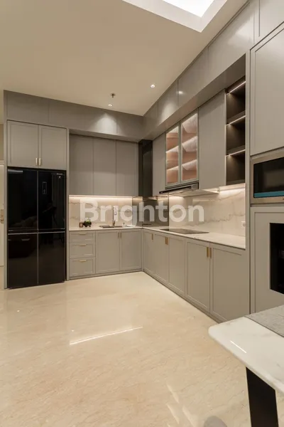 image THE VOILA APARTMENT SIAP HUNI NEW FURNISHED DEKAT MAYJEND SUNGKONO KUTAI SUKOMANUNGGAL (2)