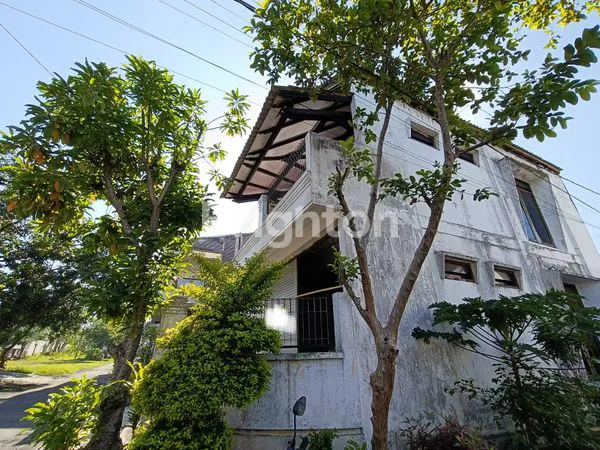 RUMAH HOOK 2LANTAI DAN TOKO