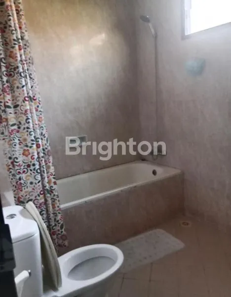 image DISEWAKAN RUMAH MEWAH (8)