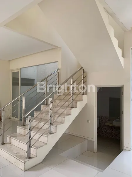 image RUMAH SIAP HUNI 2 LANTAI CITRALAND RAFFLES GARDEN, SURABAYA BARAT (4)