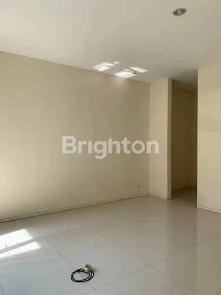 image RUMAH SIAP HUNI 2 LANTAI CITRALAND RAFFLES GARDEN, SURABAYA BARAT (6)