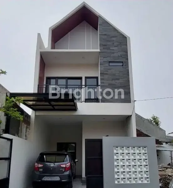 image RUMAH NEW MINIMALIS DI RUNGKUT BARATA DEKAT MERR (1)