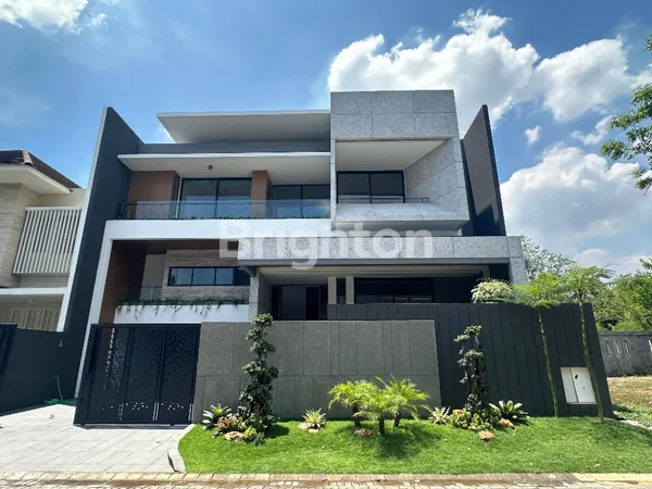 image WAJIB PUNYA! RUMAH MEWAH BARU DI PAKUWON INDAH SELANGKAH KE PAKUWON MALL DAN CITRALAND (1)