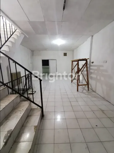 image RUKO SUPER STRATEGIS DI PINGGIR JALAN MARGONDA (5)