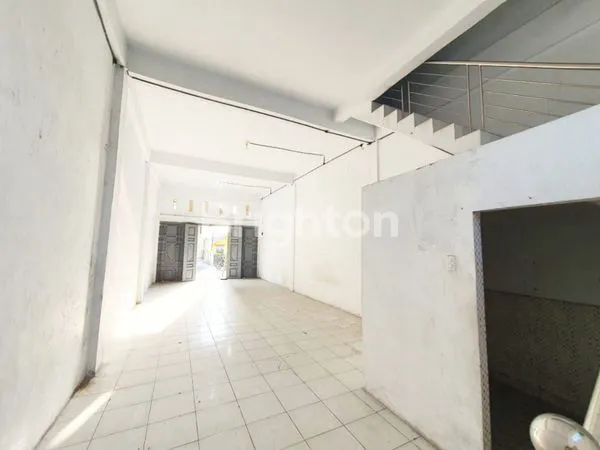 image RUKO JALAN LAKSANA SIAP BUKA USAHA DENGAN TRAFFIC YANG RAMAI DAN KAWASAN PADAT PENDUDUK (2)