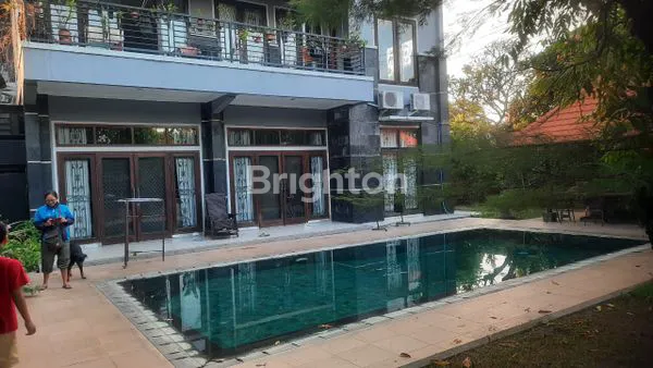 RUMAH ELIT NUANSA VILLA DI SESETAN