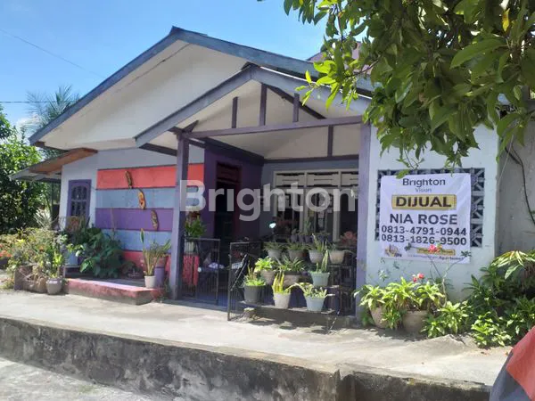 DIJUAL RUMAH UNGU CANTIK TINGKAT, PRAPATAN BALIKPAPAN