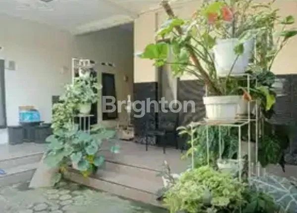 image RUMAH KOS 2 LANTAI + RUMAH INDUK DI JALAN PROPINSI KEDIRI KOTA (2)