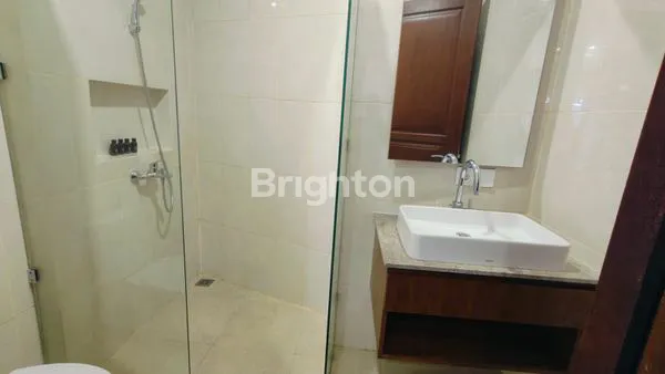 image HUNIAN NYAMAN DI KAWASAN ELITE MUMBUL-NUSA DUA DESAIN BANGUNAN 2 LANTAI DENGAN KONSEP  MODERN MINIMALIST. (8)