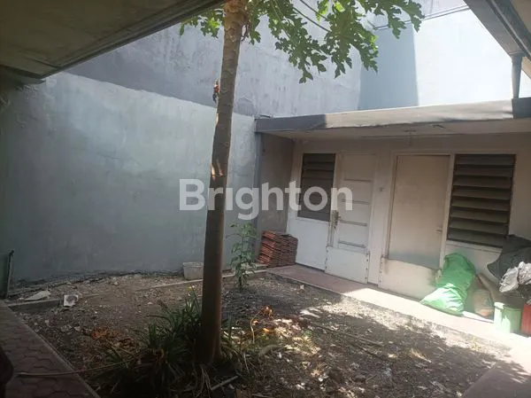 image DIJUAL RUMAH HITUNG TANAH JALAN OGAN PUSAT SURABAYA (5)