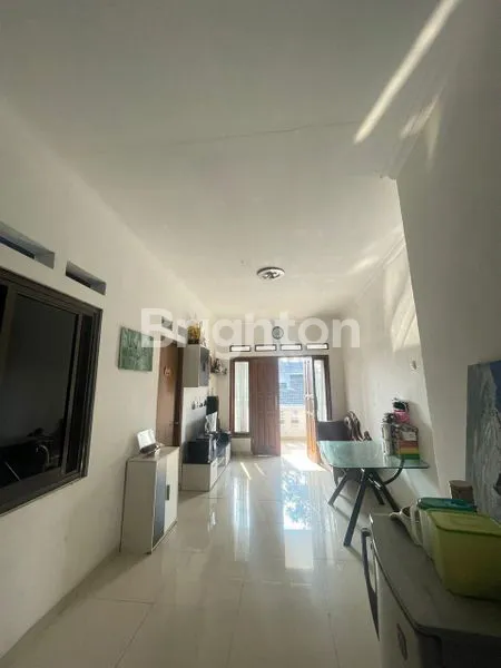 image RUMAH MURAH BESAR DAN TERAWAT SIAP HUNI (8)