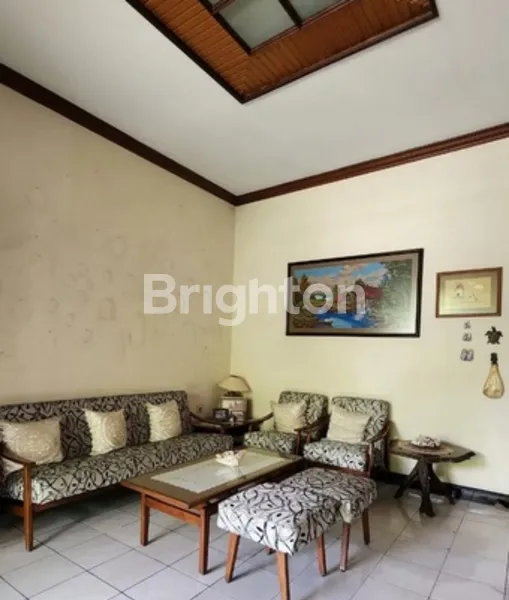 image RUMAH TERAWAT 1,5 LANTAI KENDANGSARI DEKAT UBAYA TENGGILIS, JEMURSARI (3)