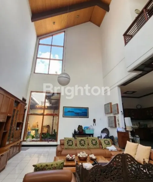 image RUMAH TERAWAT 1,5 LANTAI KENDANGSARI DEKAT UBAYA TENGGILIS, JEMURSARI (5)