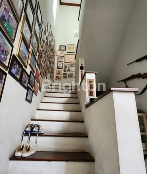 image RUMAH TERAWAT 1,5 LANTAI KENDANGSARI DEKAT UBAYA TENGGILIS, JEMURSARI (7)