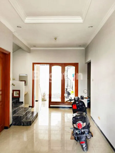 image RUMAH 2 LANTAI DUKUH KUPANG TIMUR SURABAYA BARAT (2)