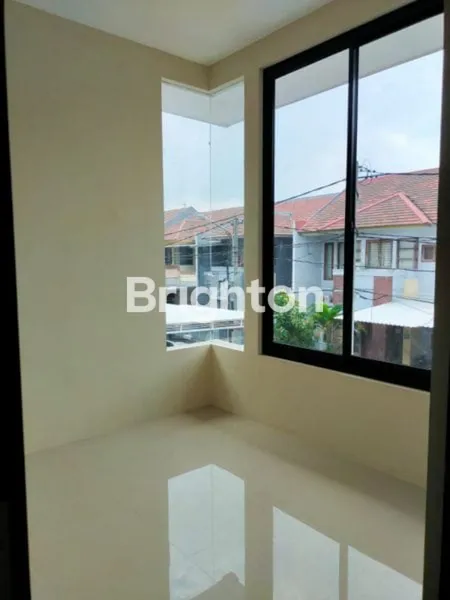 image RUMAH MINIMALIS 2 LANTAI DI KOALA REGENCY  (7)
