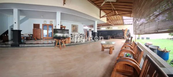 image VILLA CANTIK, BAGUS, BESAR, BERSEJARAH DI KELILINGI KAWASAN HIJAU JOGJS UTARA (3)