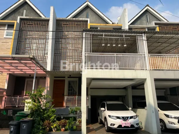 image RUMAH SIAP HUNI DENGAN 5 KAMAR TIDUR DALAM PERUMAHAN YANG TEDUH SURAT SHM (1)